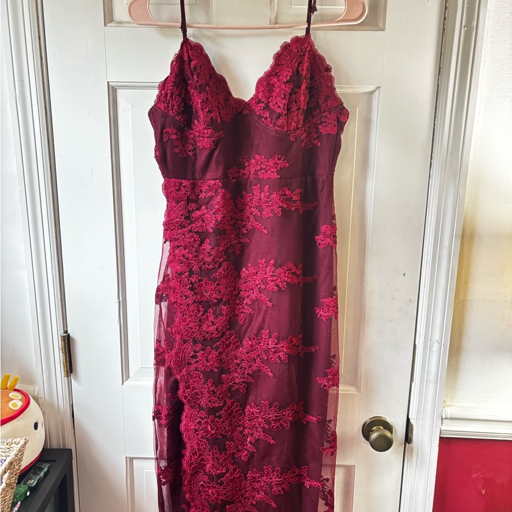 Elegant Burgundy Lace Dress